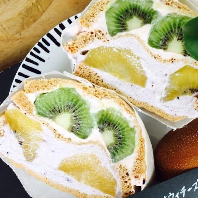 ダブルキウイチーズサンドイッチ(POTASTA 代々木上原本店)