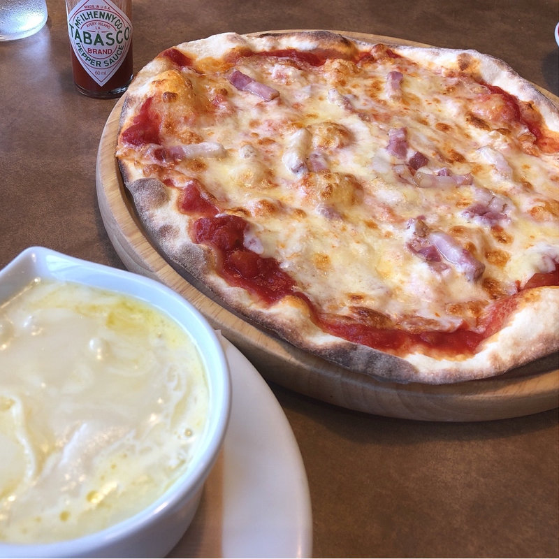 ベーコンピザ(チーズトッピング)(ジョリーパスタ 八尾店)