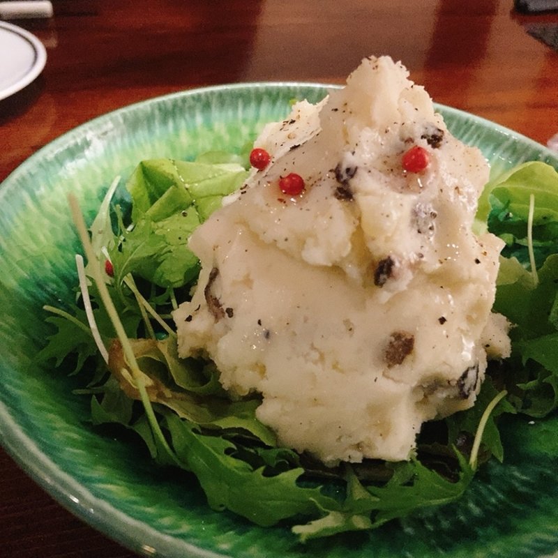 いぶりがっこのポテトサラダ(flat sake bar)