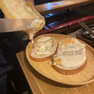 ラクレットチーズトースト(塚田農場　北海道　十勝　新得町)