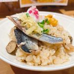 雲丹と秋刀魚の炊き込みご飯（4周年記念メニュー）(和風ピンポン竹末)