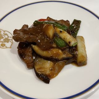 牛肉の中国黒豆味噌炒め(中国料理　桃花林 （トウカリン）)