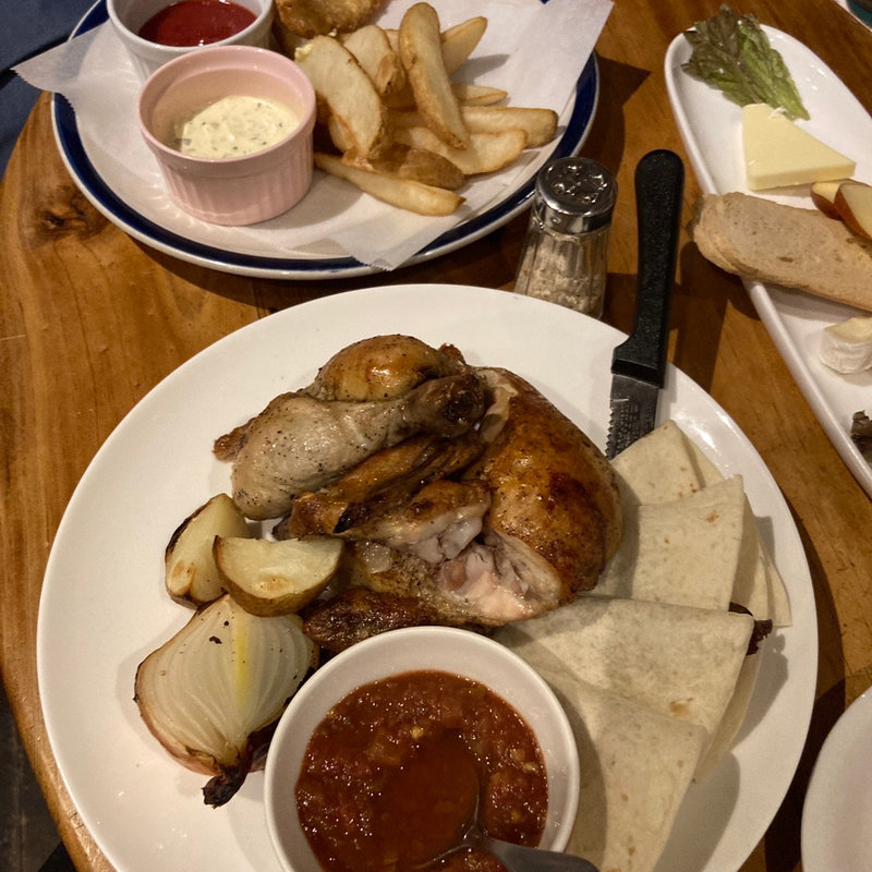 ロティスリーチキン M(アイリッシュパブ ケニーズ)