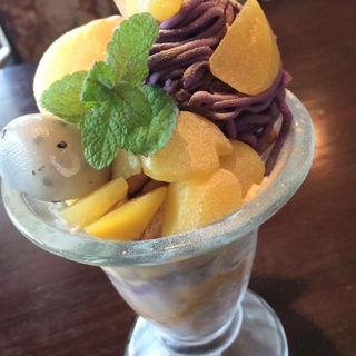 紫芋と栗のパフェ(カフェドラパン)