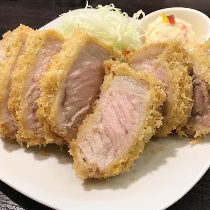 特ロースかつ定食(成蔵 （ナリクラ）)