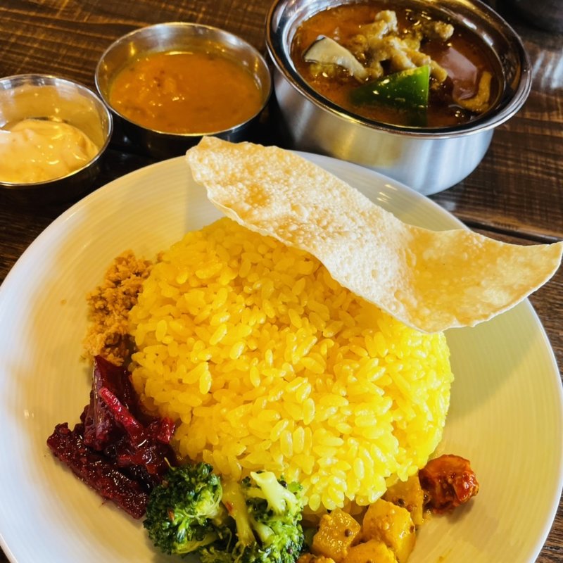 さんぼんぎの　ラムのコフタとキノコのカレー(カレー&喫茶　さんぼんぎ)