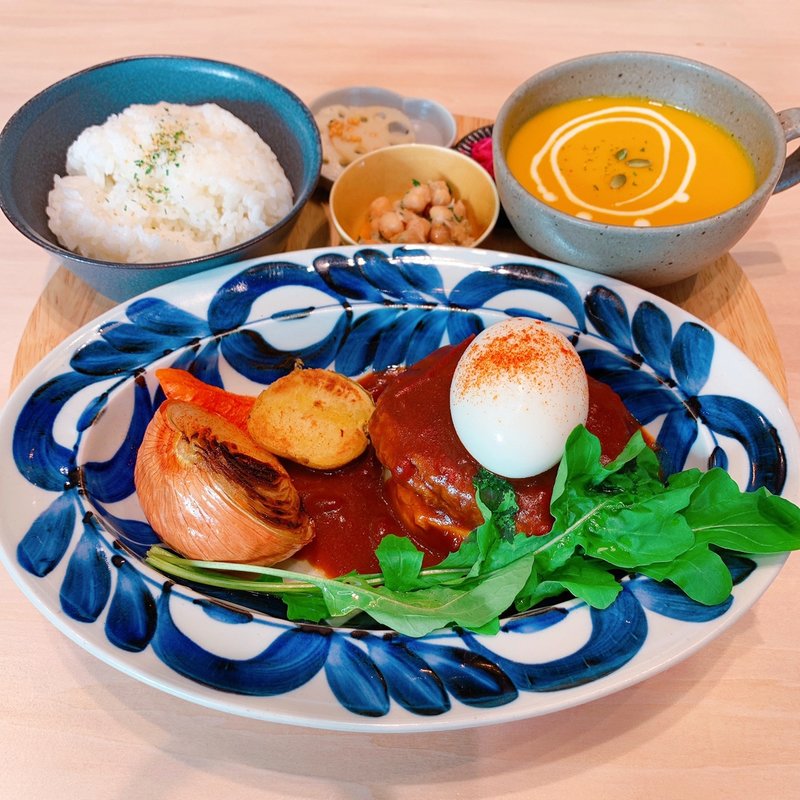 半熟卵のデミグラスハンバーグ(Forest Green Roast ＆ Bake)