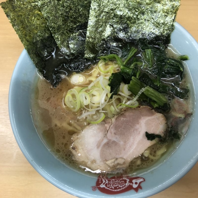 ラーメン(横浜ラーメン 町田家 新宿店)