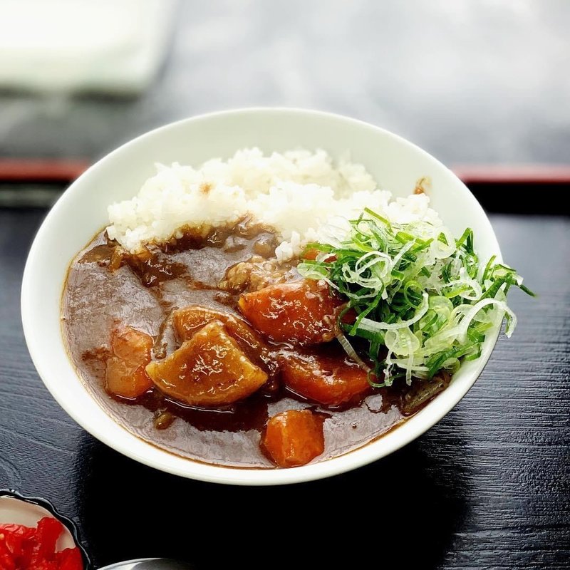 牛すじカレーライス(髙津のもつ煮込み専門店 タイガーワン)