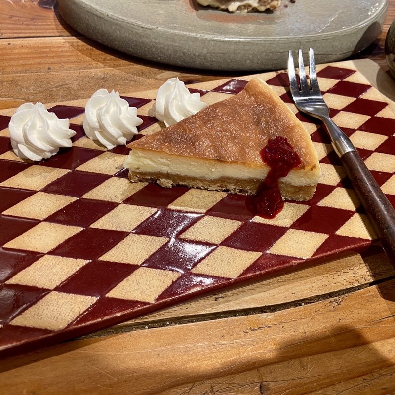 ホワイトチョコチーズケーキ(cafe MONDOOR)