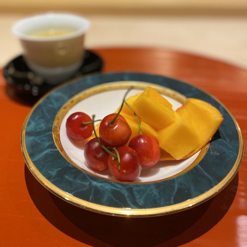 佐藤錦、太陽のタマゴ(肉屋 雪月花 NAGOYA)