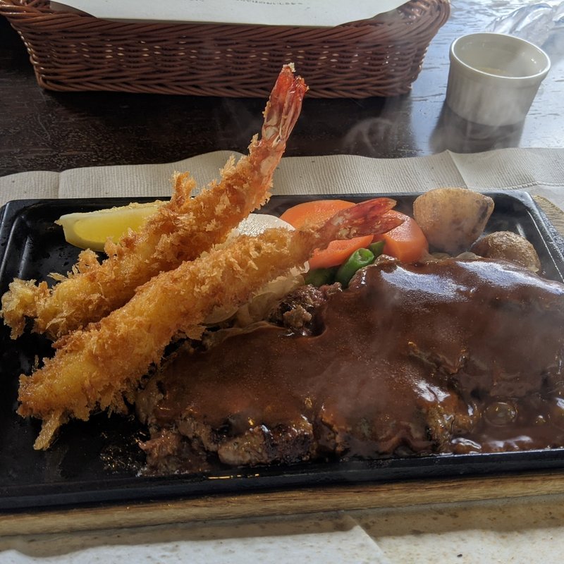 特製ステーキハンバーグ＆海老フライ(グルメ＆コーヒー　舶来屋 （ハクライヤ）)
