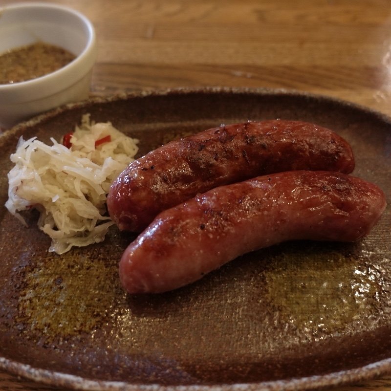 箕面の柚子ソーセージ( 燻製と地ビール 和知)