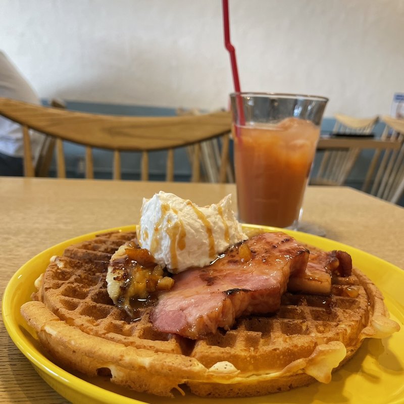 ベーコンバナナワッフル(C&C　BREAKFAST （シーアンドシーブレックファスト）)