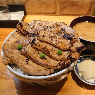 ロース豚丼 大(十勝亭)