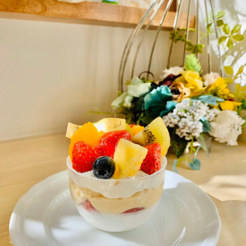 シェフの気まぐれパフェ(パティスリープランソレイユ)