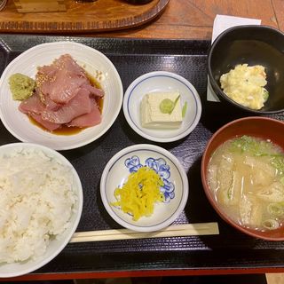 胡麻ブリ定食(おきよ)