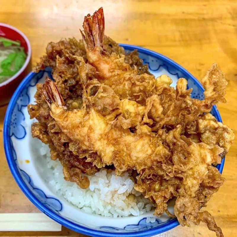 天丼・中(天ぷら 八ツ手屋)