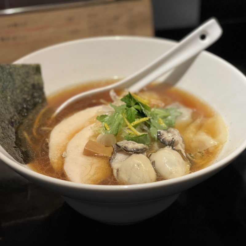 牡蠣ラーメン(Tonari 牡蠣・拉麺・炭火焼)