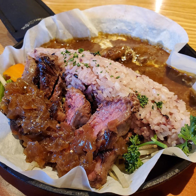 ハーフ&ハーフカレー(鉄板カレー 匠えん)