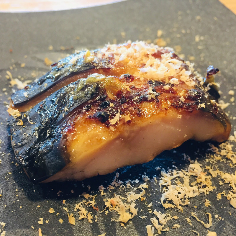 チョウザメの炭火焼き(ゆう心)