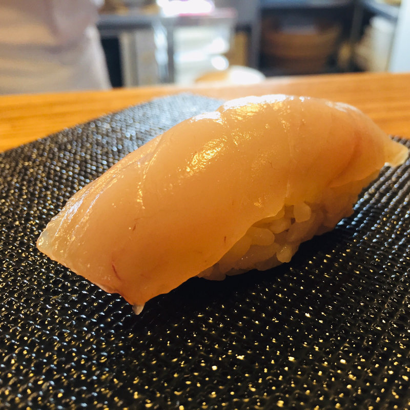 イサキの"松前"漬け握り(ゆう心)