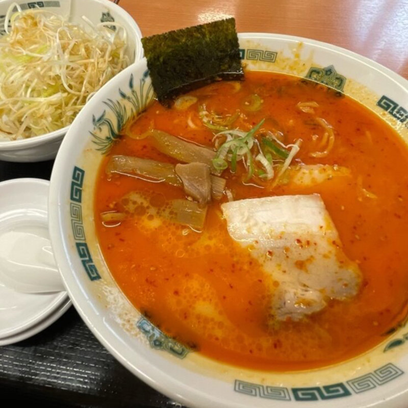 ピリ辛とんこつネギラーメン(日高屋)