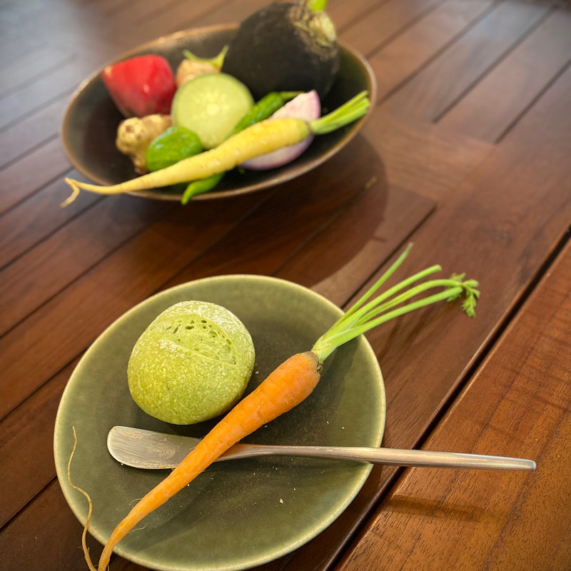 自家製パン(人参の葉)(Cultiver)