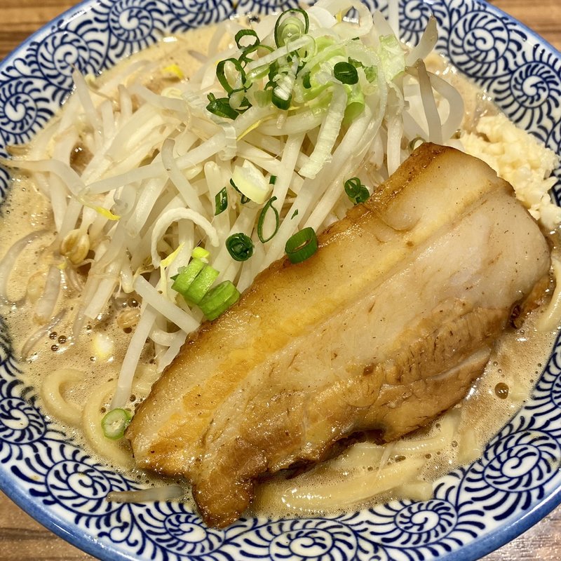 濃厚ならーめん並盛(ラーメン燈郎)