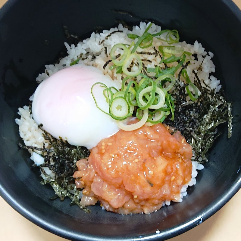 ピリ辛サーモン丼(図書館下食堂 （大阪大学　豊中キャンパス内）)