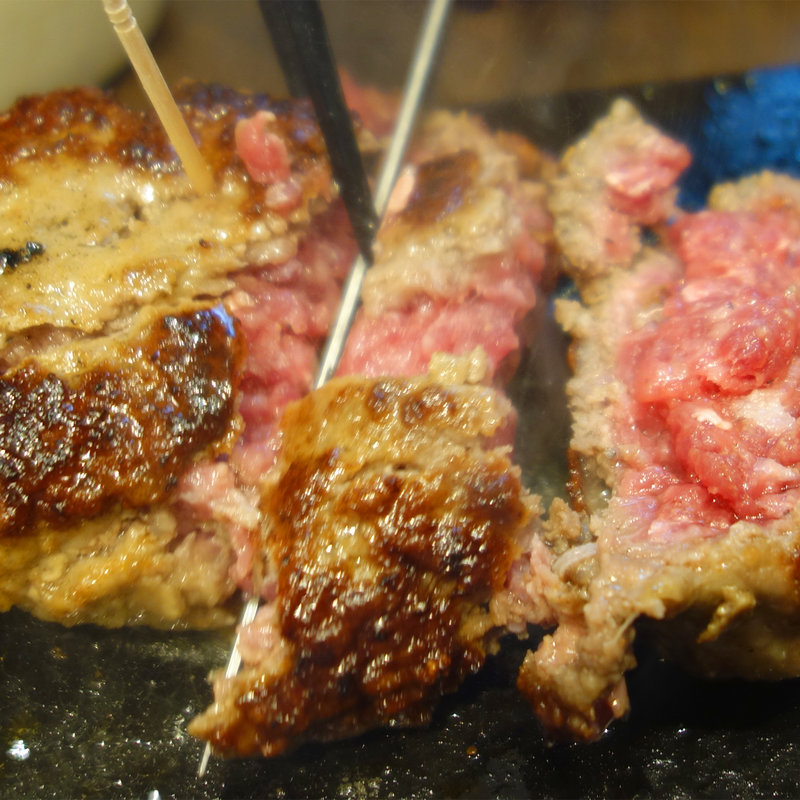 『やっぱりバーグ』200g(やっぱりステーキ 親不孝通り店)