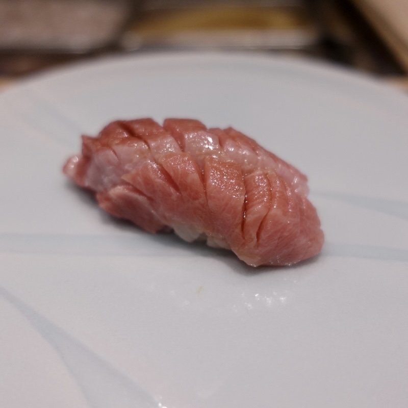 とろ(鮨処 有馬)