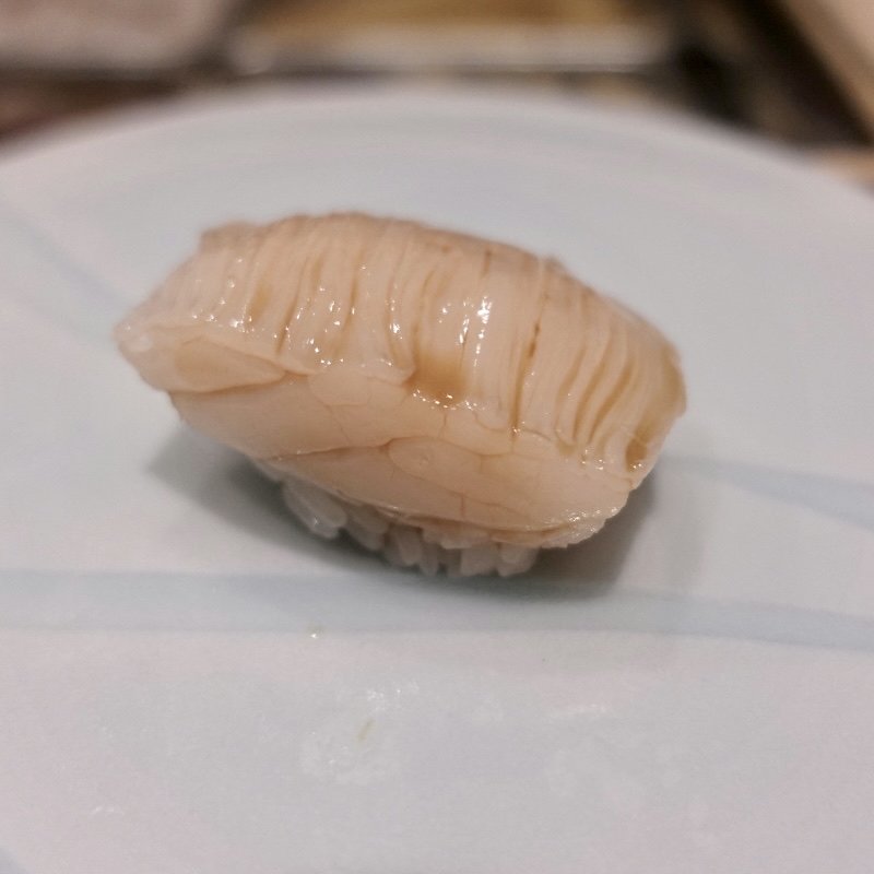 ほたて(鮨処 有馬)