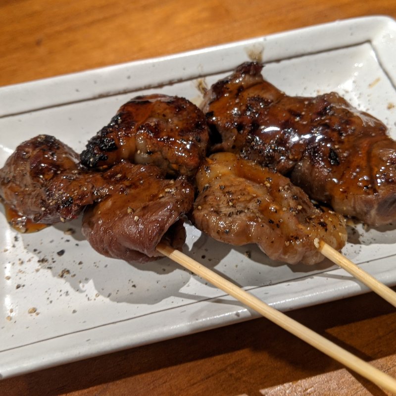 牛串三種盛り(大宮牛タンいろ葉)