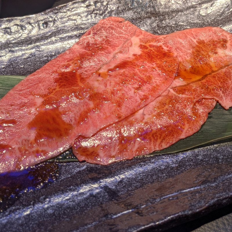 大判特選ミスジの焼きしゃぶ(上等焼肉ひらく 歌舞伎町店)