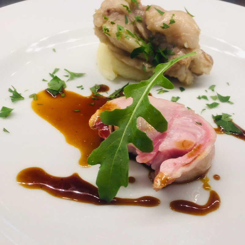 ウサギのアロストとじゃがいものプレ(NO NAME )