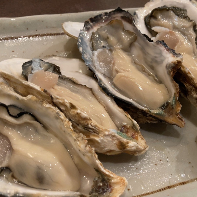 生牡蠣(山利喜 本館 （やまりき）)