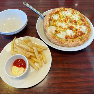 マルゲリータピザ&ちょい盛りポテトフライ(ガスト 栄中野店 )