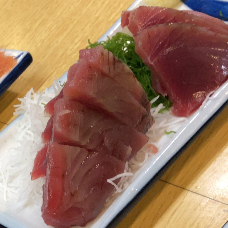カツオ刺し(魚三酒場 常盤店 （うおさんさかば）)
