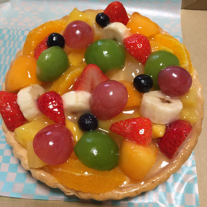 季節のフルーツタルト（15cm）(キルフェボン グランフロント大阪店)