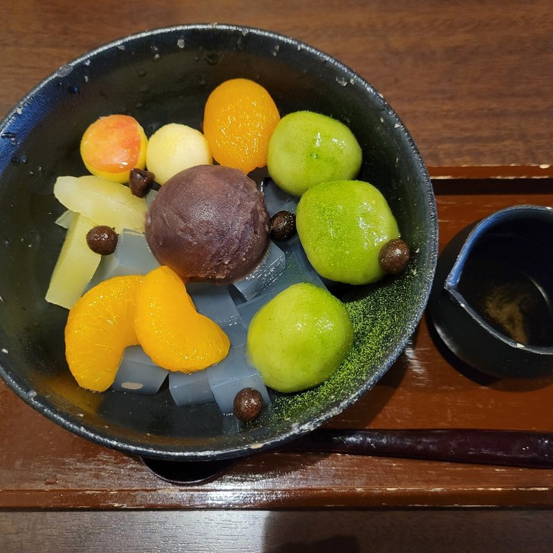 抹茶白玉あんみつ(甘味ひ路花)