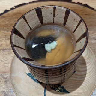 胡麻豆腐と雲丹の茶碗蒸し(和食割烹 やまぼうし)