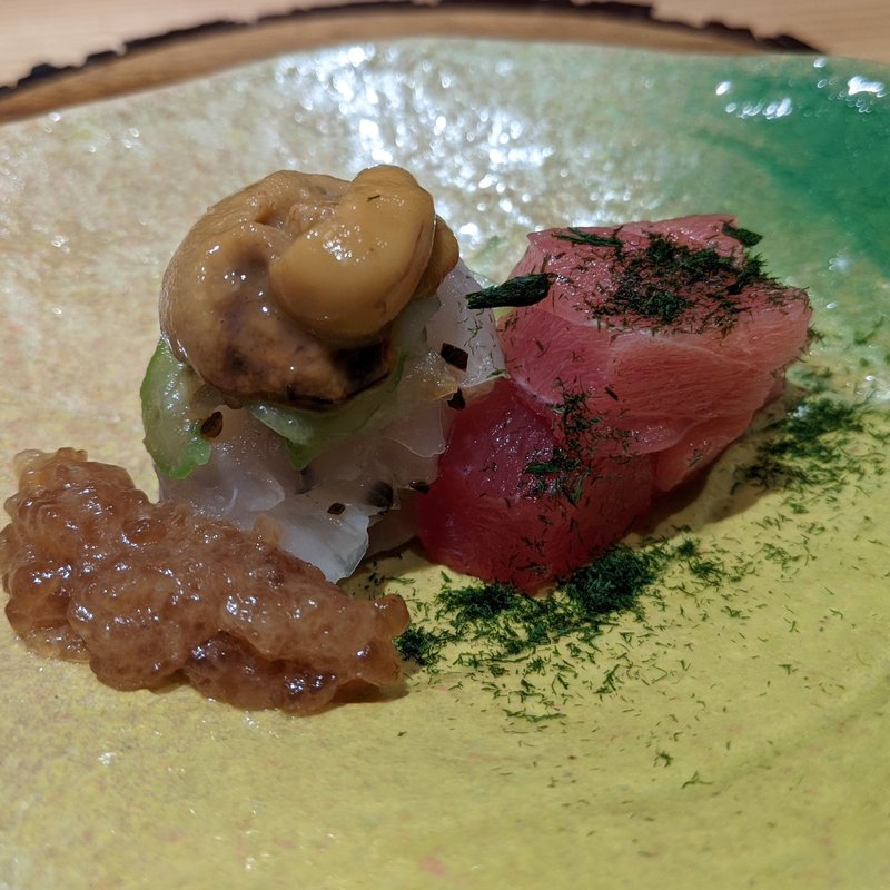 真鯛とマグロのお造り(和食割烹 やまぼうし)