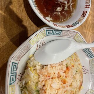 カニ炒飯(新門飯店)