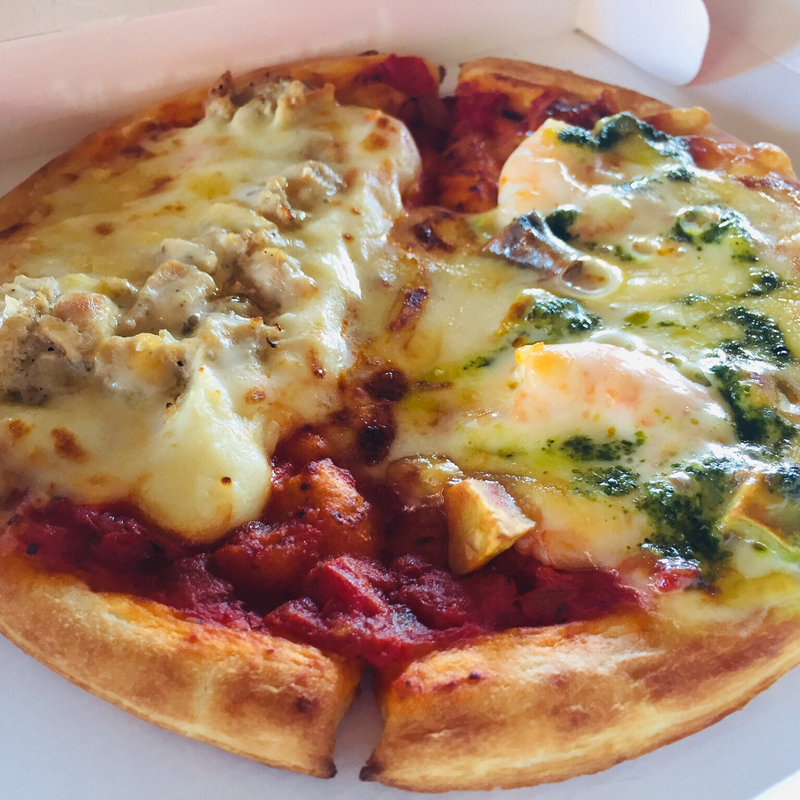 コンビネーションピッツァ(ディズニーシー ザンビーニ・ブラザーズリストランテ)