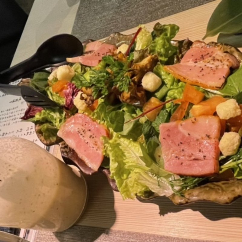 シーザーサラダ(上物天然海鮮 カツオ)