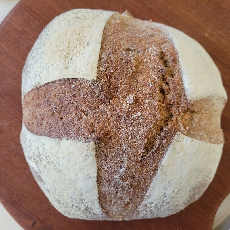 にちりんカンパーニュ(にちりん製パン)