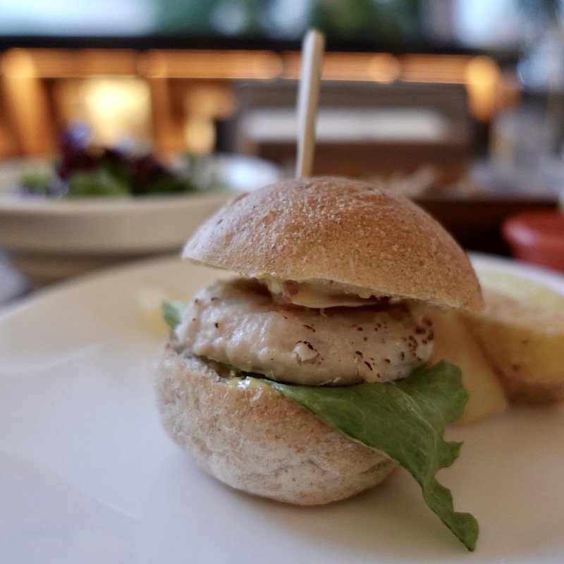 小さなチキンバーガー(Atrium (All-Day Dining))