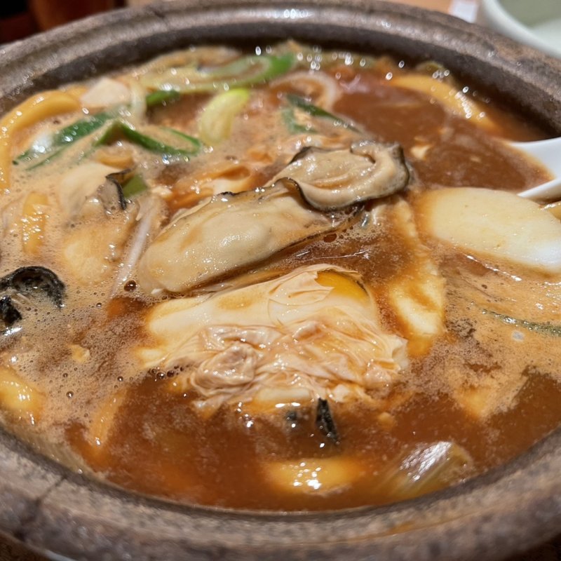 牡蠣入り味噌煮込みうどん(山本屋本店 栄中央店 )