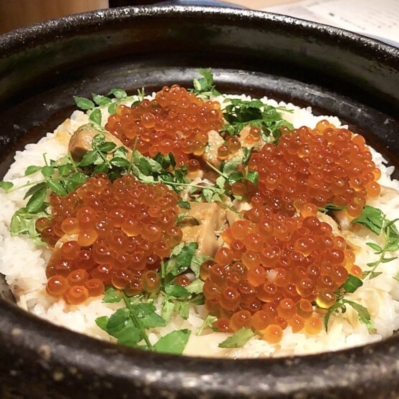 いくらとフォアグラの土鍋ごはん(和牛焼肉 徳)